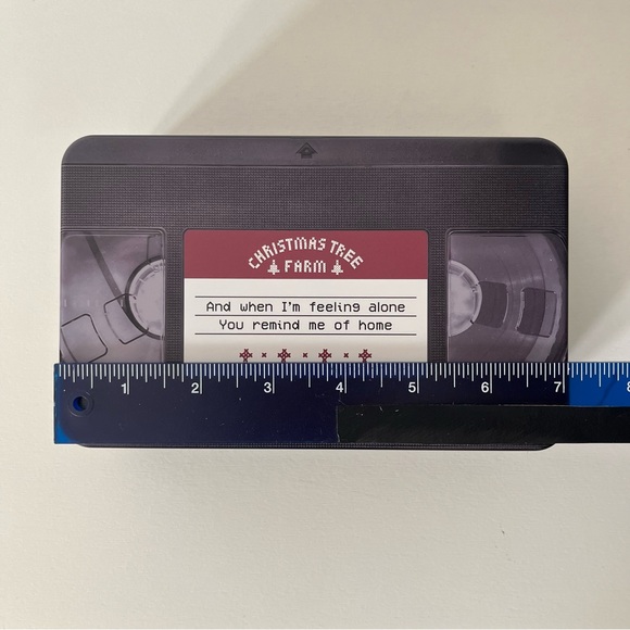 NWT Taylor Swift “Christmas Tree Farm” Memory Box - Small Dent - Picture 13 of 13